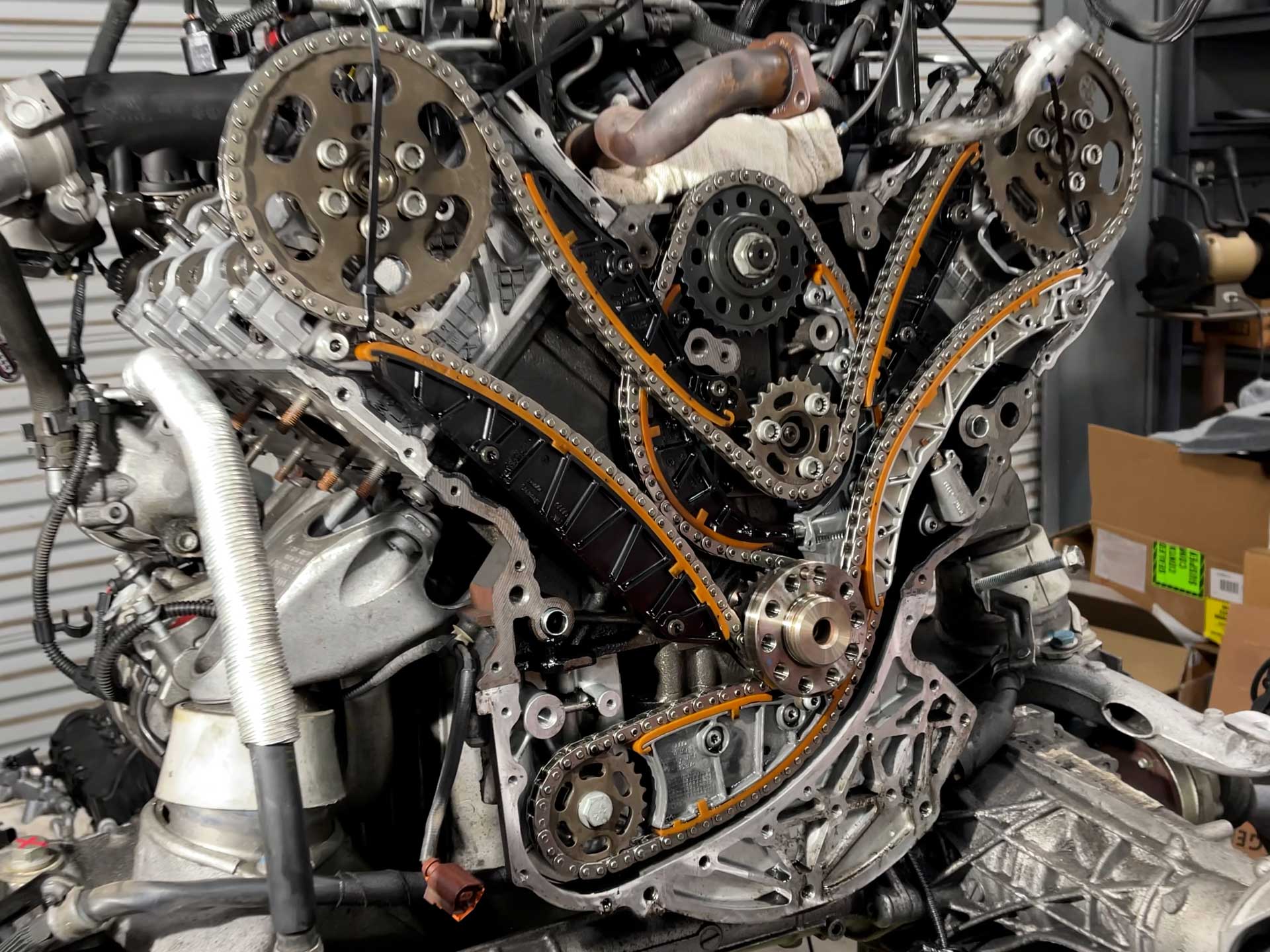 Autohaus-Frankfurt-BMW-engine